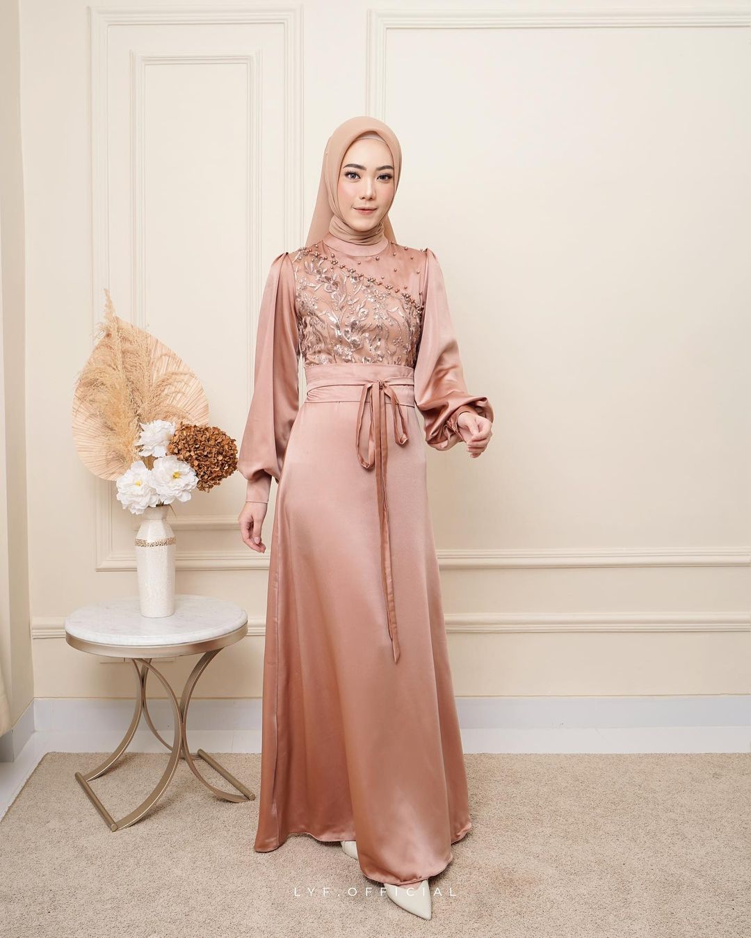 {monita}-{dress}-bagus-cantik-jogja-lyfofficial