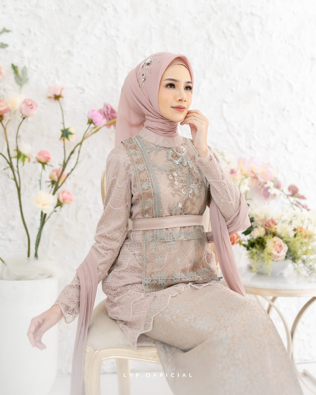 {jean}-{kebaya}-bagus-cantik-jogja-lyfofficial